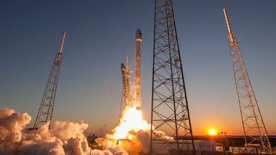 SpaceX rocket to crash into moon