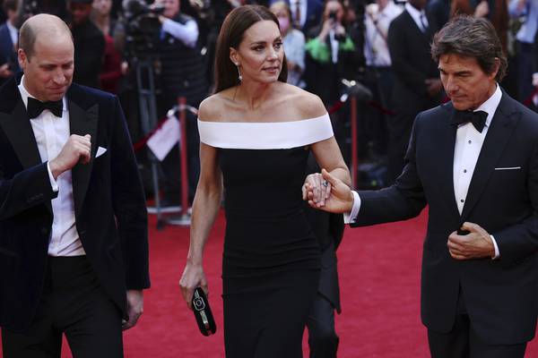 Photos: Kate Middleton, Prince William join 'Top Gun: Maverick' stars on red carpet