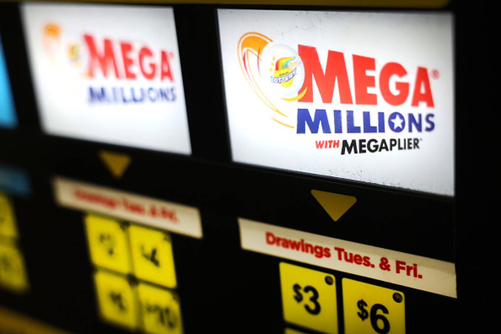 Mega Millions climbs to 977 Million for next drawing after no jackpot