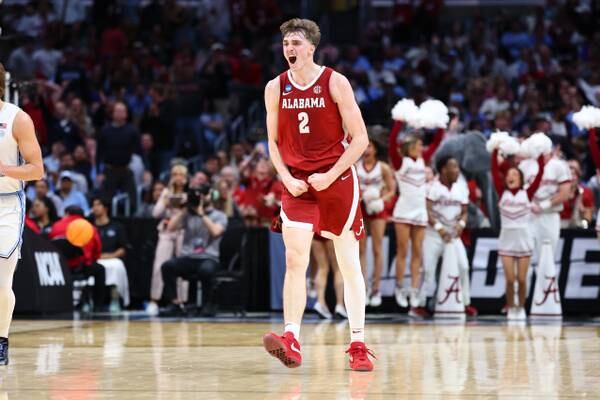 March Madness: Grant Nelson powers Alabama past No. 1 North Carolina to reach first Elite Eight since 2004