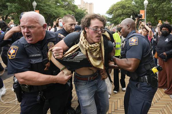 Police clash with students and make arrests at Texas university as Gaza war campus protests grow