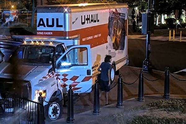 Man pleads guilty to crashing U-Haul into barrier in attempted attack on White House