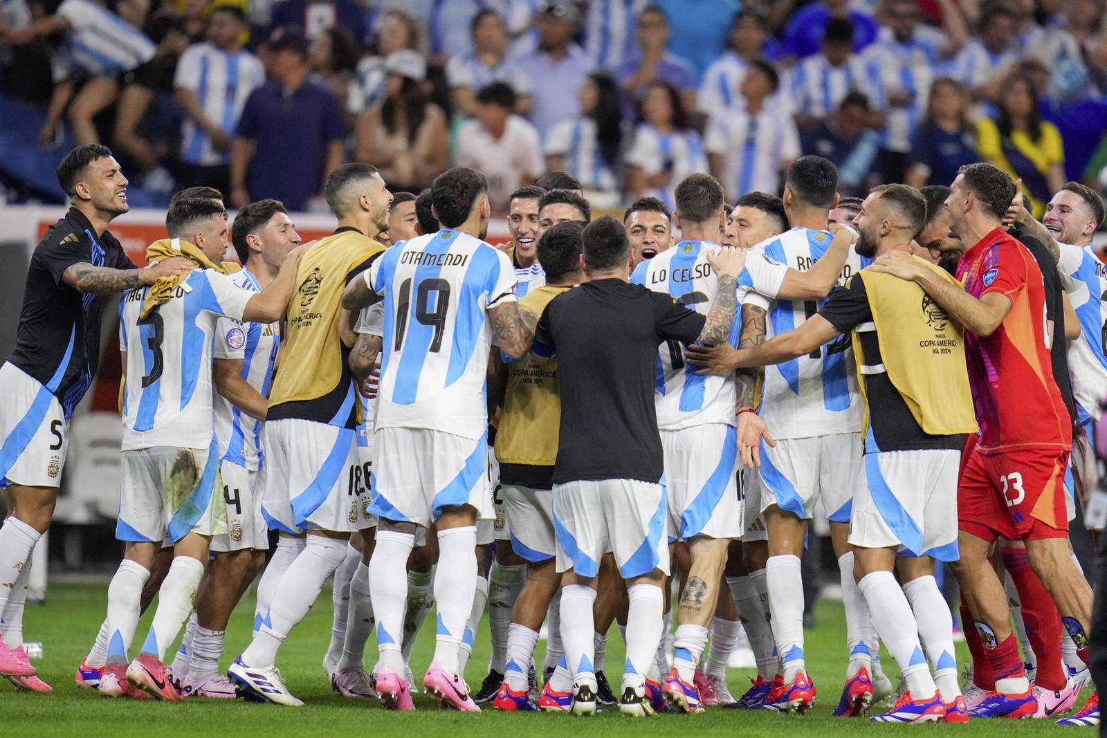 Argentina reaches Copa America semifinals, beats Ecuador 42 on penalty