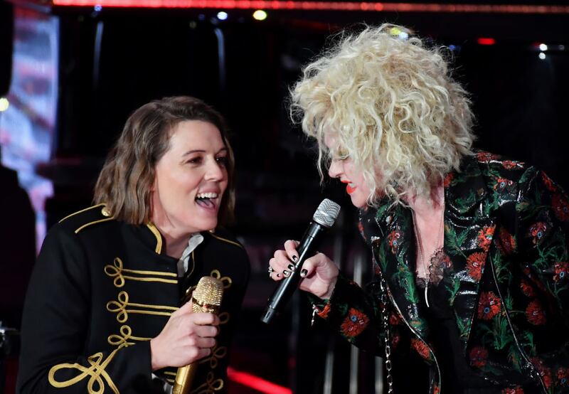 BEVERLY HILLS, CALIFORNIA - JANUARY 25: (L-R) Brandi Carlile and Cyndi Lauper perform onstage during the Pre-GRAMMY Gala and GRAMMY Salute to Industry Icons Honoring Sean "Diddy" Combs on January 25, 2020 in Beverly Hills, California. (Photo by Allen Berezovsky/Getty Images)