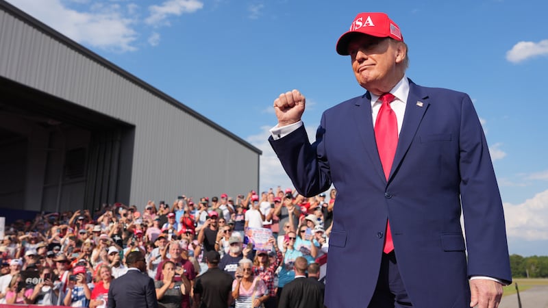 Trump rallies with top Republicans in critical battleground state of Georgia