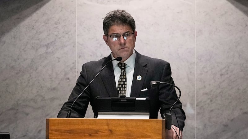 Trump's redistricting push hits roadblocks in Indiana and Kansas as Republican lawmakers resist
